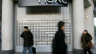Британската модна верига Next свива продажбите и печалбата