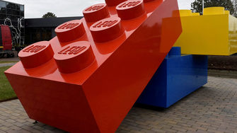 Lego очаква стабилизиране въпреки спада на печалбата за първото полугодие