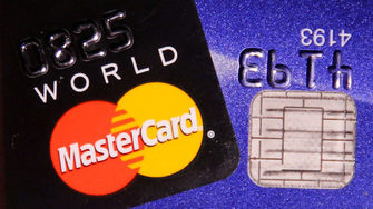 Visa и Mastercard намаляват таксите при ползване на чуждестранни карти в ЕС