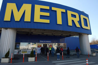 Съдът окончателно отмени рекордно високата глоба на КЗК за "Метро"