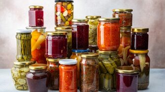 Консервната индустрия в България: Малка, с кисел и сладък вкус
