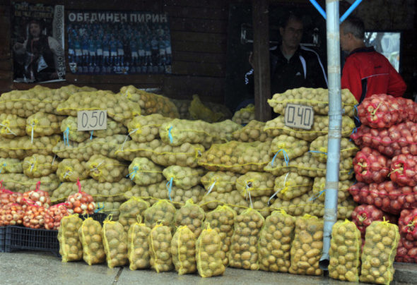 Тръгват масирани проверки първо по борсите, а после и на пазарите.