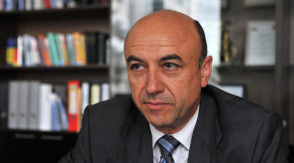 В момента правим анкета с нашите фирми, за да подадем актуална информация на министерствата кои компании биха се ангажирали с обучение на специалисти, казва управителят на Германско-българската търговско-индустриална камара