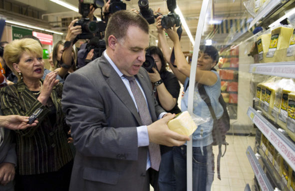 Много търговци са склонни просто да си платят глобата, след което да продължат старите си практики", заяви в интервю за Би Ти Ви Мирослав Найденов.