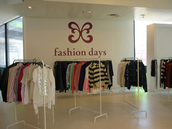 Клубът за онлайн пазаруване Fashion Days открива ексклузивен POP UP Outlet магазин в ЦУМ. Дискаунтите ще достигат до 90%.