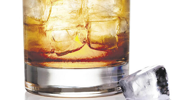 Според търговската асоциация Scotch Whisky Association (SWA) продажбите през първото полугодие на тази година са достигнали 1.8 млрд. лири, или 569 млн. бутилки, с 22% повече от същия период на 2010 г.
