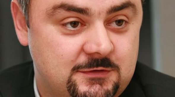 Така приходите на холдинга ще нараснат с 5 - 6%.