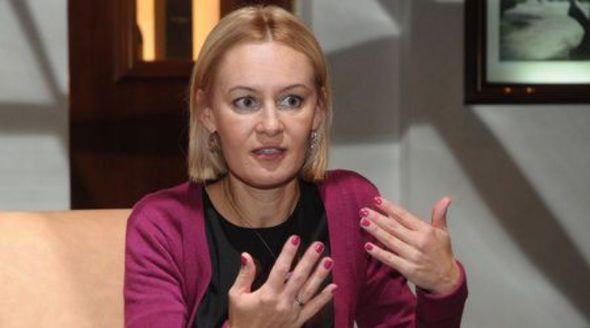 Потребителите сега могат да сравняват в интернет продуктите, цените, да получат оценки на други потребители и те използват тази възможност, казва регионалният директор "Сенсидиам" към "Синовейт" за Централна и Източна Европа