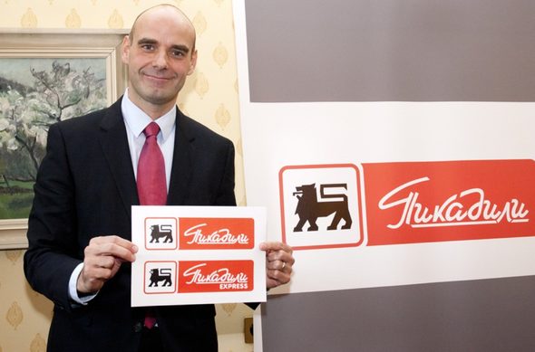 Главният оперативен директор на "Делез България" обяви новото лого, магазини, собствени марки и ценова политика.