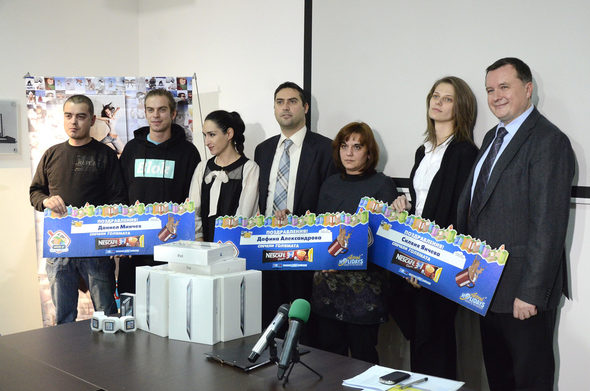 В нея се включиха над 85 000 участници, които създадоха кафе-плантации в интернет.