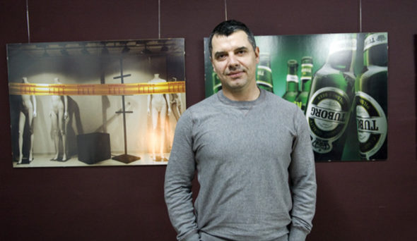Днешният съосновател, творчески партньор и управител на Noble Graphics Creative Studio попада в рекламния бизнес почти случайно.
