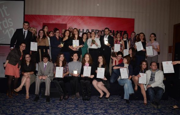 All Channels Communication Group стана "Агенция на годината", а за "Комуникационна кампания на годината" беше избрана "Аз съм с теб" на "От-до консулт".Другите отличени са "Живей активно!" на APRA Porter Novelli за Nestle България; "Откриване на първия офис на Discovery networks в България" на All Channels Communication Group за Discovery Networks; "Планета. Хора. Парти" на United Partners за Heineken; "VIVACOM Избори 2011" на Vivacom.