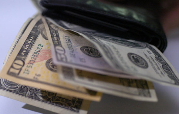 Американската компания ще плати 6.7 млрд. долара за 45% от британския си конкурент