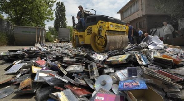 Нов Регламент осигурява по-надеждна защита срещу вноса на пиратски стоки и по-облекчени процедури за унищожаването им.