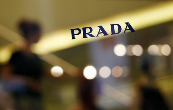 Италианските власти разследват личните финанси на двамата ръководители на модната къща "Прада" (Prada) в поредния случай на проверка за укриване на данъци в сектора, за което вече бяха осъдени Доменико Долче и Стефано Габана.