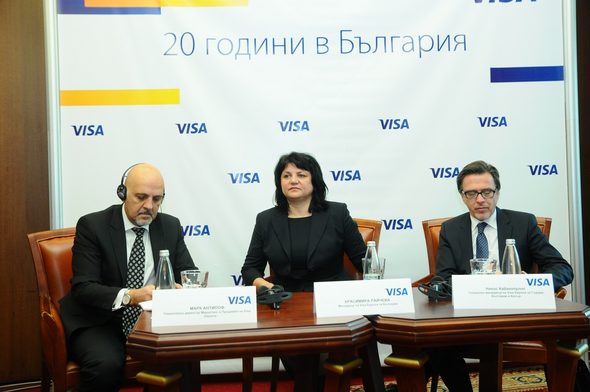 Онлайн разплащанията с тези карти в България имат 70% ръст през 2014 г. до 280 млн. евро