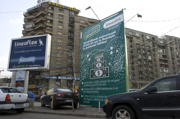 Деветпроцентната намалена ставка за ДДС за някои храни ще бъде разширена и върху други хранителни (месо и зеленчуци) и основни стоки.