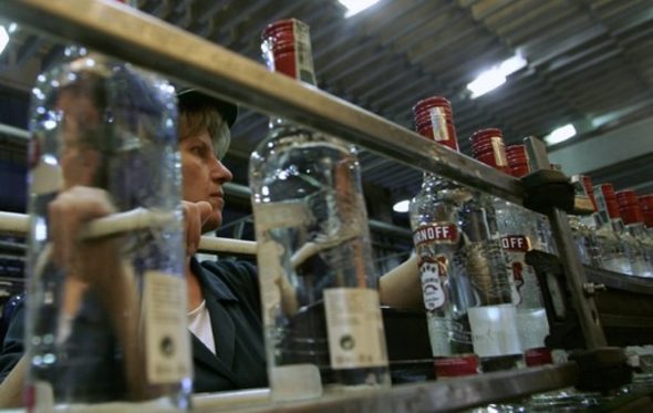 Компанията изпращала на дистрибуторите повече алкохол от искания и това й давало възможност да отчете повече продажби и доставки