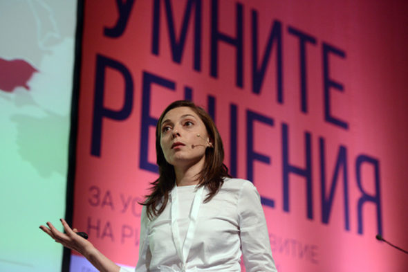 Предприемачите стъпват на пазара в региона с големи амбиции, но идва момент, в който осъзнават, че той е много фрагментиран, говори на 17 езика, ползва различни валути, труден е за обслужване и има различни законодателства.