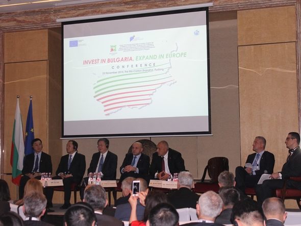 Инвестиционното намерение е заявено с подписването на меморандум за сътрудничество между китайската биотехнологична компания Nantong Sumu Biological Technology и "Национална компания индустриални зони" ЕАД, която управлява зоната в Бургас