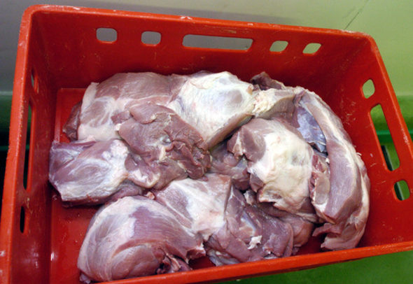 Финансовата помощ, която ще получат бенефициентите, зависи от вида на продуктите и времето, за което ги складират, и варира от 168 до 364 евро на тон.