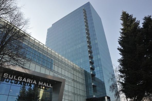 За разлика от първата офисна кула Infinity Tower, която е висока 92 м, новото здание ще се издигне върху мола до 56 м, но с почти двойно по-голяма етажна плоча.