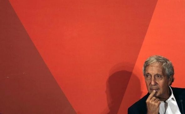 Придобиването е финансирано чрез сделка за финансиране с Bank of America на стойност около 750 млн. евро