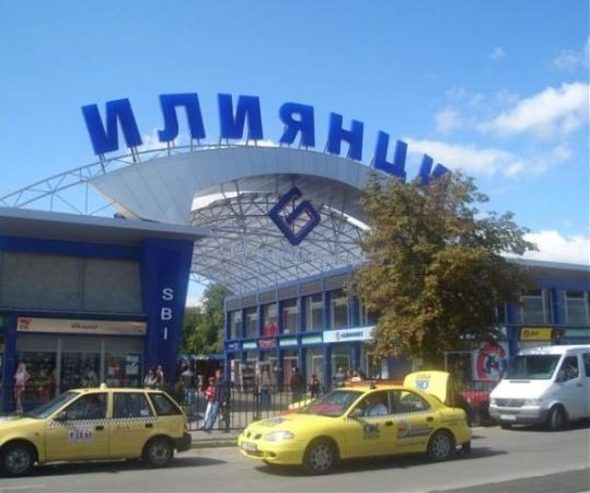 От проверените 277 вида продукти в търговския център инспекторите на Държавната агенция за метрологичен и технически надзор са констатирали 94 несъответстващи на изискванията