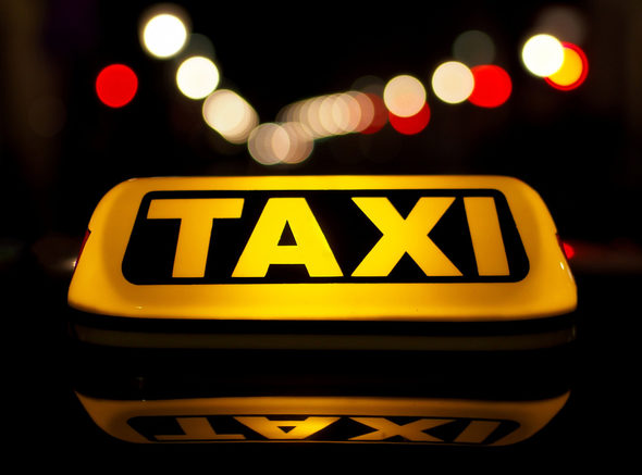 Избрани представители на обществеността ще могат да поръчат през смартфоните си безплатен превоз с таксита, чийто оператор е новосъздадената компания за софтуер за автономни превозни средства nuTonomy.