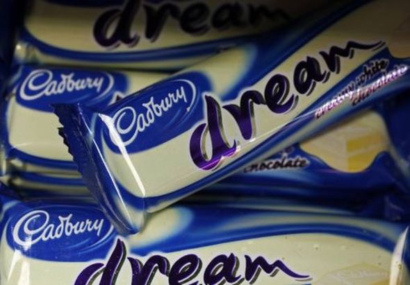 Слуховете за включване и на Nestlé в надпреварата увеличават стойността на британската шоколадова компания.