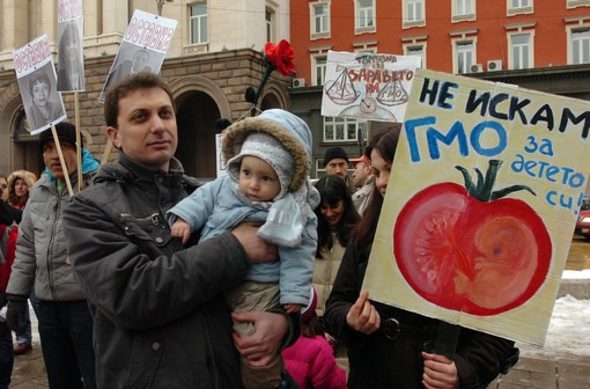 Премахването на рестрикциите не беше подкрепено от нито един депутат и беше отхвърлено със 168 гласа "против".