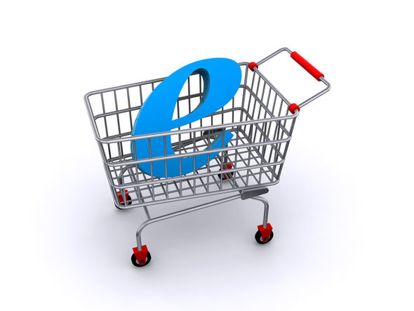 На британския пазар Amazon ще се конкурира с веригите супермаркети Tesco, Asda и Sainsbury's, които също предлагат покупки по интернет, както и с онлайн търговеца Ocado.