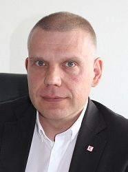 Най-големият онлайн търговец на дребно е подал съдебен иск срещу 1114 платени трола, които са заподозрени в публикуване на неверни коментари за стоките на сайта на интернет магазина