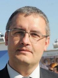 Огромният брой новоприети закони, по три на ден в региона, за последните 12 месеца, се дължи най-вече на трите най-активни парламента – румънския, полския и унгарския