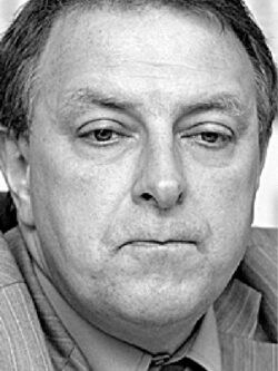 Какво наложи да се обединим в Инициативния комитет за честна търговия - преди всичко политиката на големите търговски вериги, които непрекъснато настояват за увеличаващи се отстъпки и прехвърлят голяма част от оперативните си търговски разходи върху производители и доставчици.