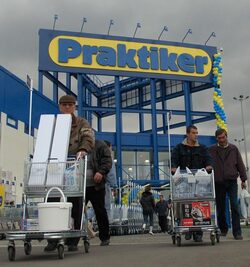 Управителният съвет на Praktiker AG одобри финансирането на програмата за преструктуриране на компанията. Предвижда се част от хипермаркетите Praktiker да бъдат ребрандирани като Max Bahr.