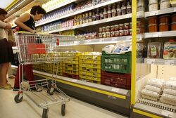 Руската агенция за защита на потребителите "Роспотребнадзор" цитира като причина за забраната притеснения за качеството на продуктите.