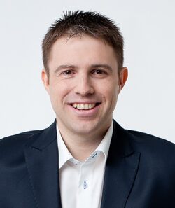 Tой отговаря за стратегиите на 19 пазара в сферата на акцизната политика.