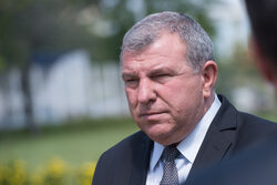 Oт "Делойт" са уверили Греков, че в рамките на отпуснатия от Брюксел един месец ще се справят и ще представят исканите от ЕК отчети