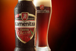 Kamenitza представя за тази есен нов вид тъмна плодова бира с ниско алкохолно съдържание – Kamenitza Тъмно Cherry, първата за българския пазар, съобщиха от компанията