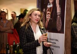 Бутилката да се отваря деликатно, без да се разклаща, препоръчва Николай Караколев