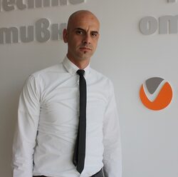 Стоян Каранлъков оглавява дирекция "Продажби магазинна мрежа", а Елена Асенова, застава начело на дирекция "Обслужване на клиенти".