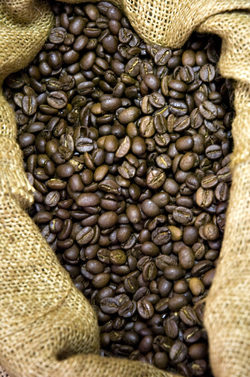 Общото потребление на кафе в света през 2014 г. нарасна до 149.8 милиона чувала, което представлява среден годишен ръст от 2.4% през последните четири години.