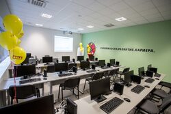 Идеята е да се създаде и поддържа екип от професионалисти с потенциал за заемане на мениджърски позиции във филиалите на веригата.