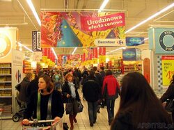Най-голямата верига за търговия на дребно в Европа и втора в света - френската Carrefour, очаква висок ръст през настоящата година, пише в. "Пари".