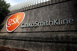 Advent International, Blackstone и Carlyle Group са сред потенциалните купувачи, компанията обмисля и листване на борсата