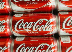 Нетните печалби на Coca Cola през четвъртото тримесечие на миналата година са се покачили със 79% до $1.21млрд., или по 52 цента на акция, от нивото $678 млн. за същия период година по-рано, съобщава Money.bg.