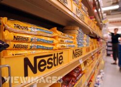 NESTLÉ обяви 2007 година за особено успешна от гледна точка на финансовите резултати. Продажбите на компанията, които са в размер на 107.6 милиарда швейцарски франка, бележат ръст с 9.1 милиарда (+9,2%) спрямо предходната година, а продажбите на храни и напитки достигат 100.3 милиарда (със 7.1% повече). 