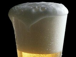 Heineken обяви, че ще закупи чешката пивоварна Drinks Union, като сумата по сделката не бе уточнена, съобщи AP. 