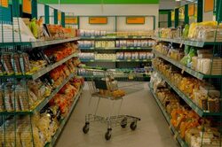 Продажбите на дребно в Еврозоната са се понижили през март, като растящите цени на горивата и храните оставят потребителите с по-малко средства за харчене, съобщава Profit.bg. 